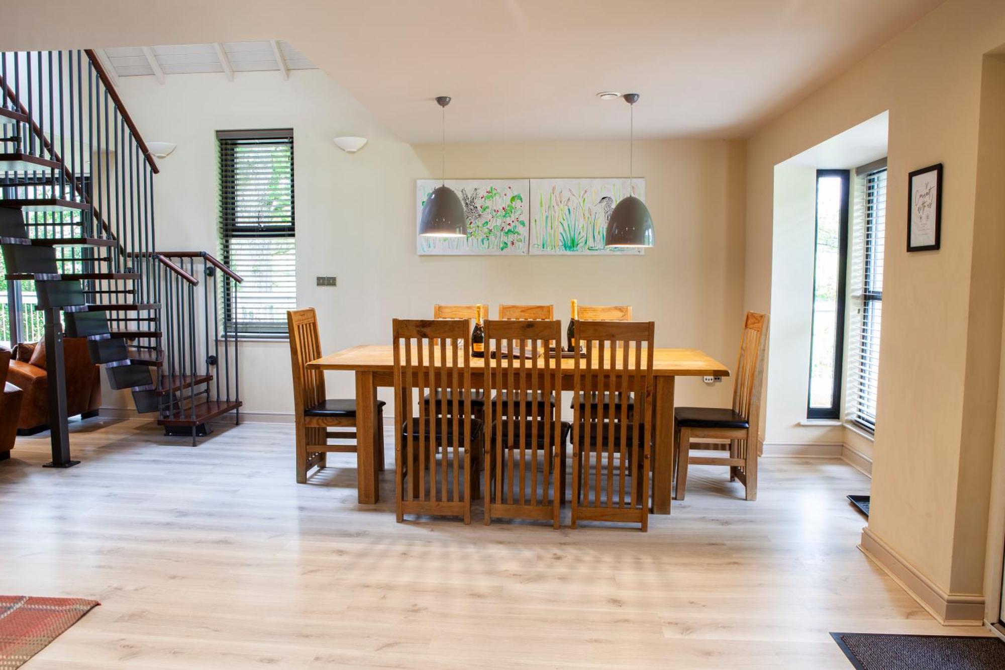 Elm Escapes Villa Knighton  Ngoại thất bức ảnh